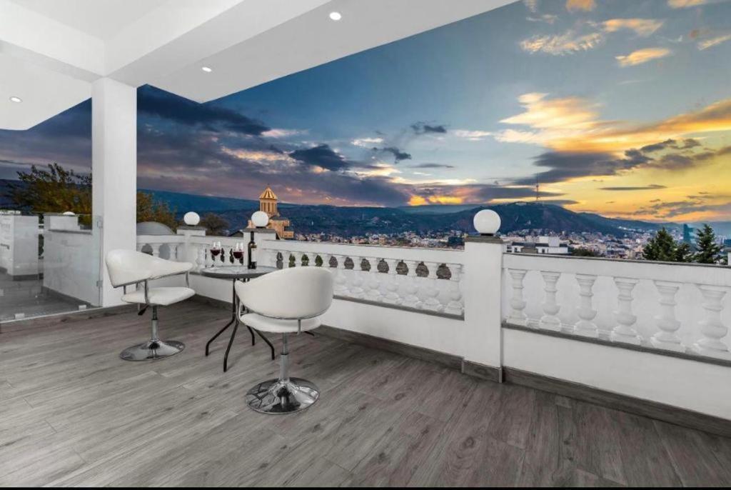 White House Hotel Tbilisi ภายนอก รูปภาพ